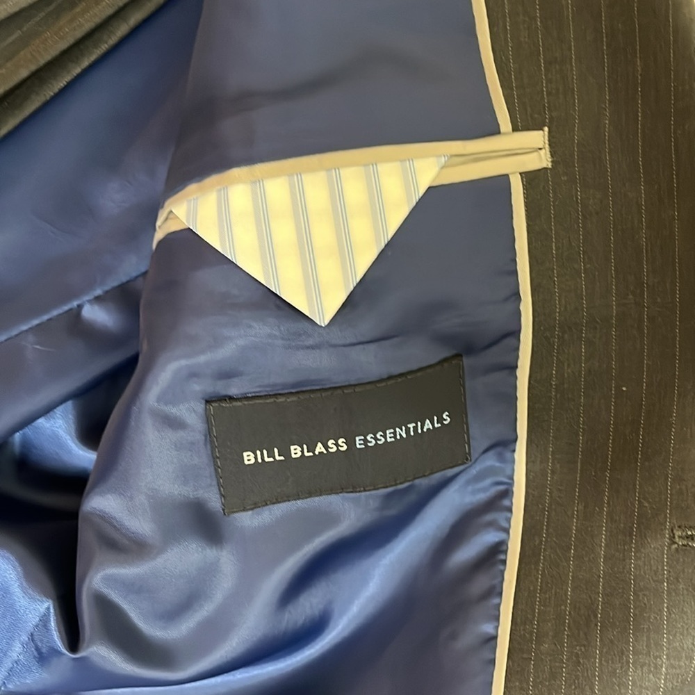 ⭐️ Bill Blass charcoal striped suit - Picture 9 of 13